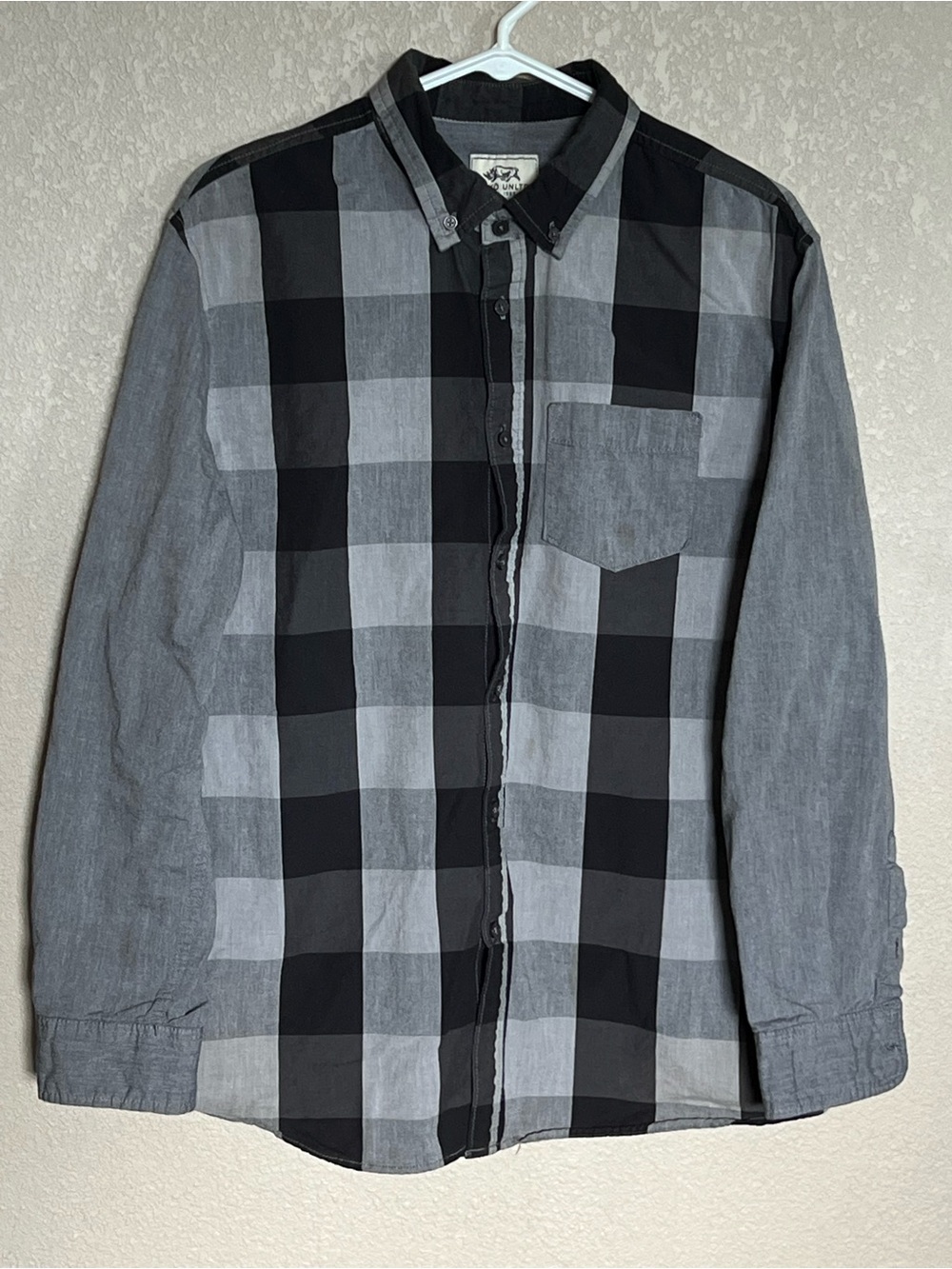 Ecko Unlimited Black & Gray Check Long-Sleeve Button-Down Shirt
